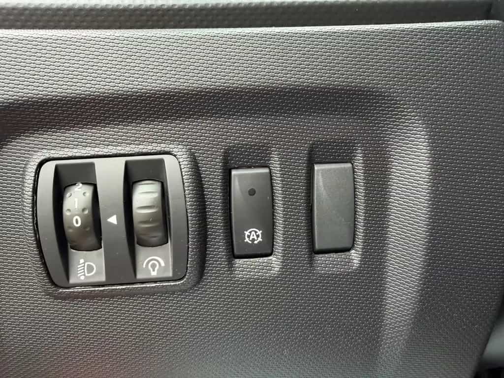 Renault Captur XMOD/Navi/Leder/Tempom./Rückfahrkamera 09/2015-photo-10