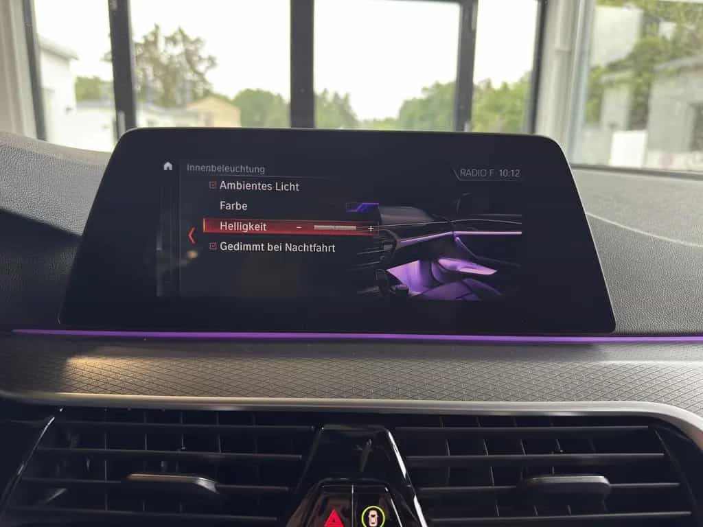 BMW 520 520d 5er Touring M Sport LED*AHK*PANO*360*AC 08/2020-photo-17