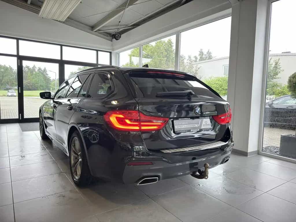 BMW 520 520d 5er Touring M Sport LED*AHK*PANO*360*AC 08/2020-photo-3