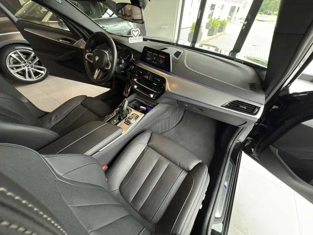 BMW 520 520d 5er Touring M Sport LED*AHK*PANO*360*AC 08/2020-photo-9