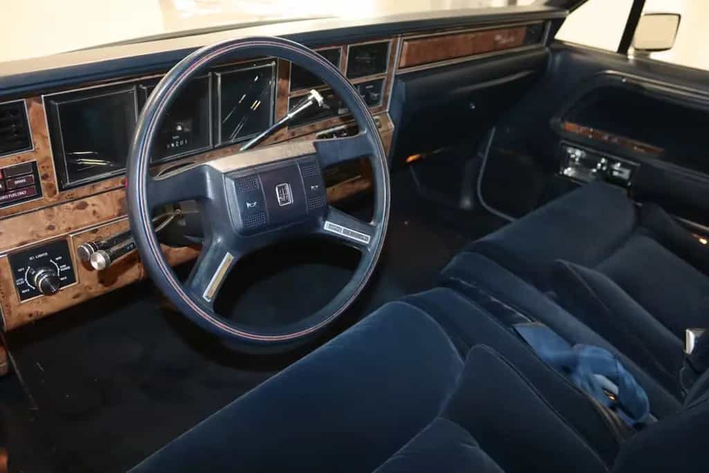 Lincoln Continental H Kennzeichen Einmaliger Zustand 02/1987-photo-9