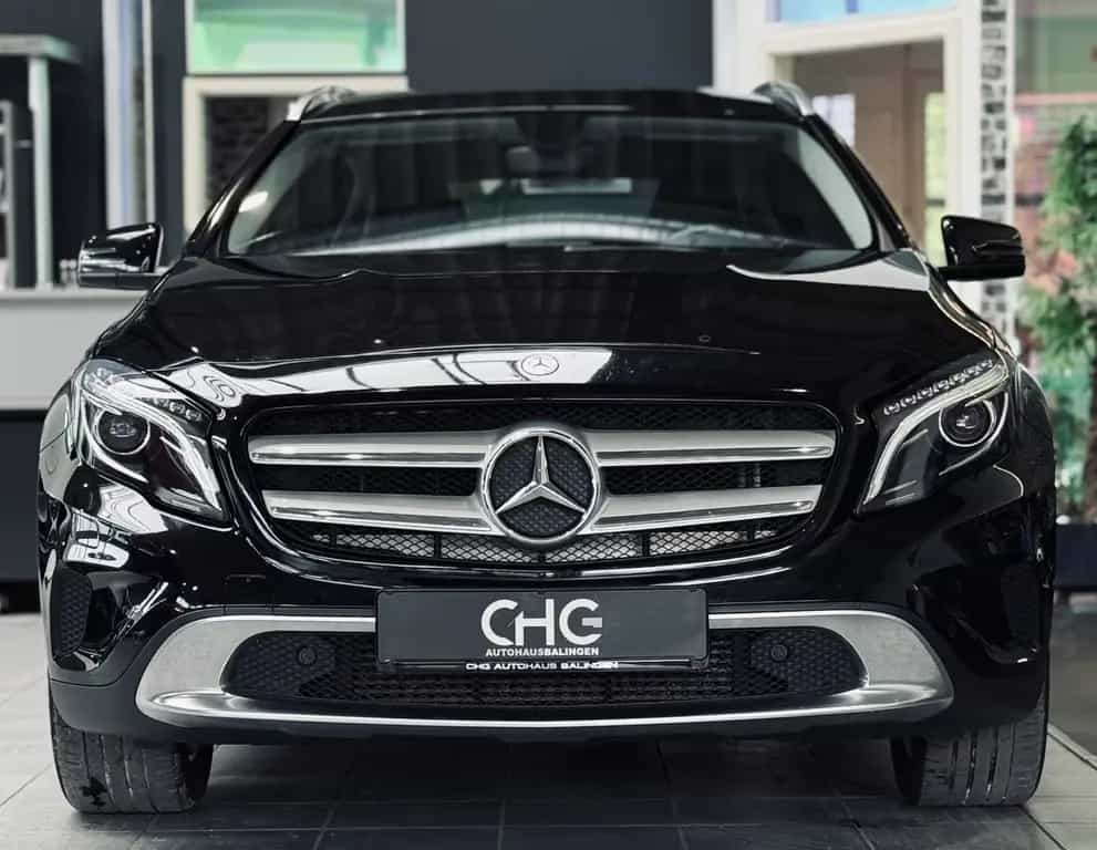 Mercedes-Benz GLA 200 BiXENON|SHZ|NAVI|PDC|LEDER 01/2015-photo-1