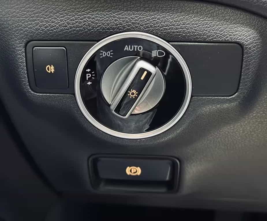 Mercedes-Benz GLA 200 BiXENON|SHZ|NAVI|PDC|LEDER 01/2015-photo-17