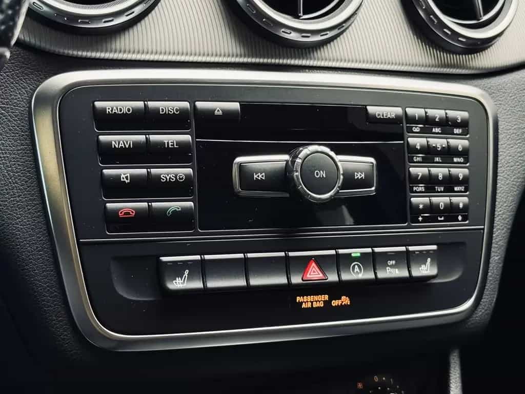 Mercedes-Benz GLA 200 BiXENON|SHZ|NAVI|PDC|LEDER 01/2015-photo-23