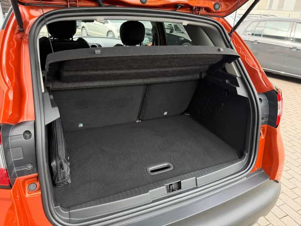 Renault Captur Luxe*Automatik*Tempomat*LED*Bluetooth* 09/2015-photo-16