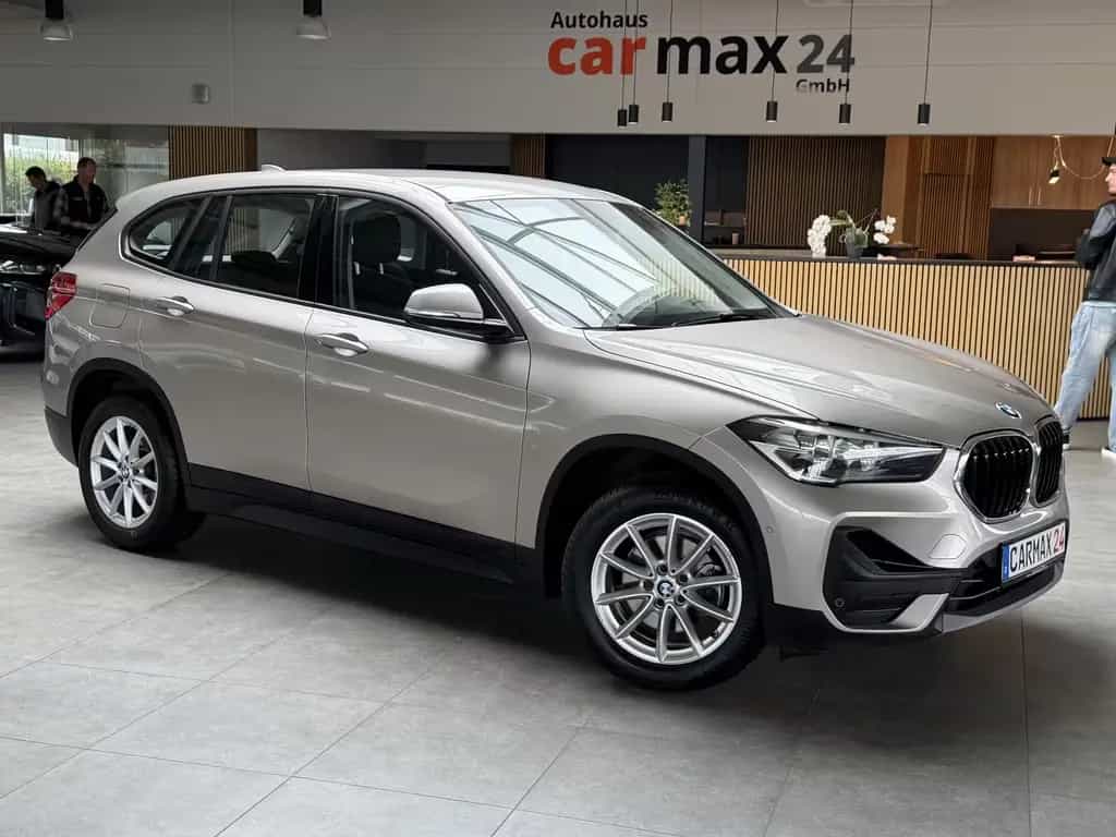 BMW X1 sDrive 18 i Advantage 10/2021-photo-0