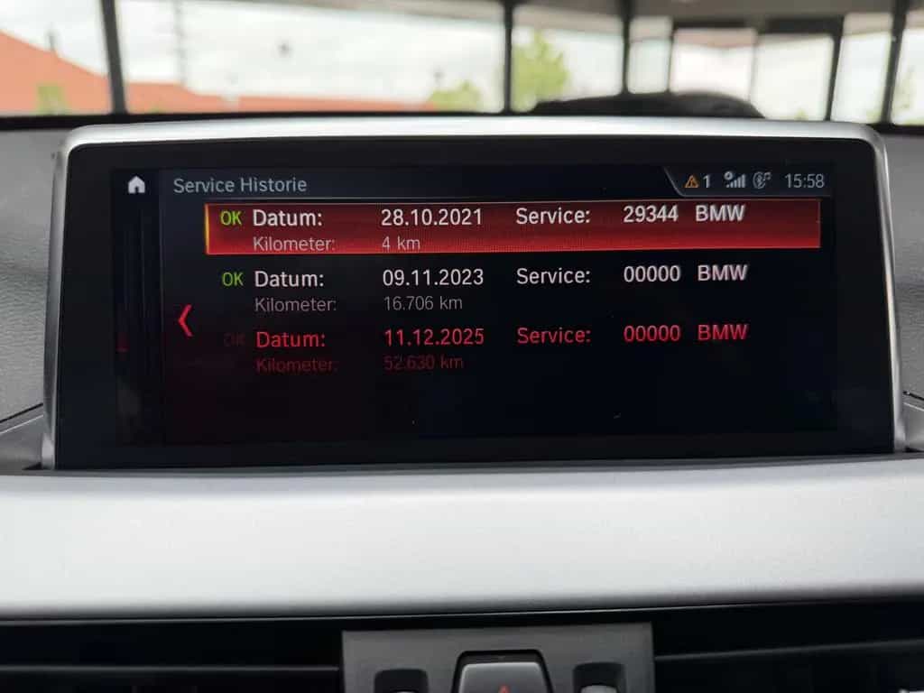 BMW X1 sDrive 18 i Advantage 10/2021-photo-14