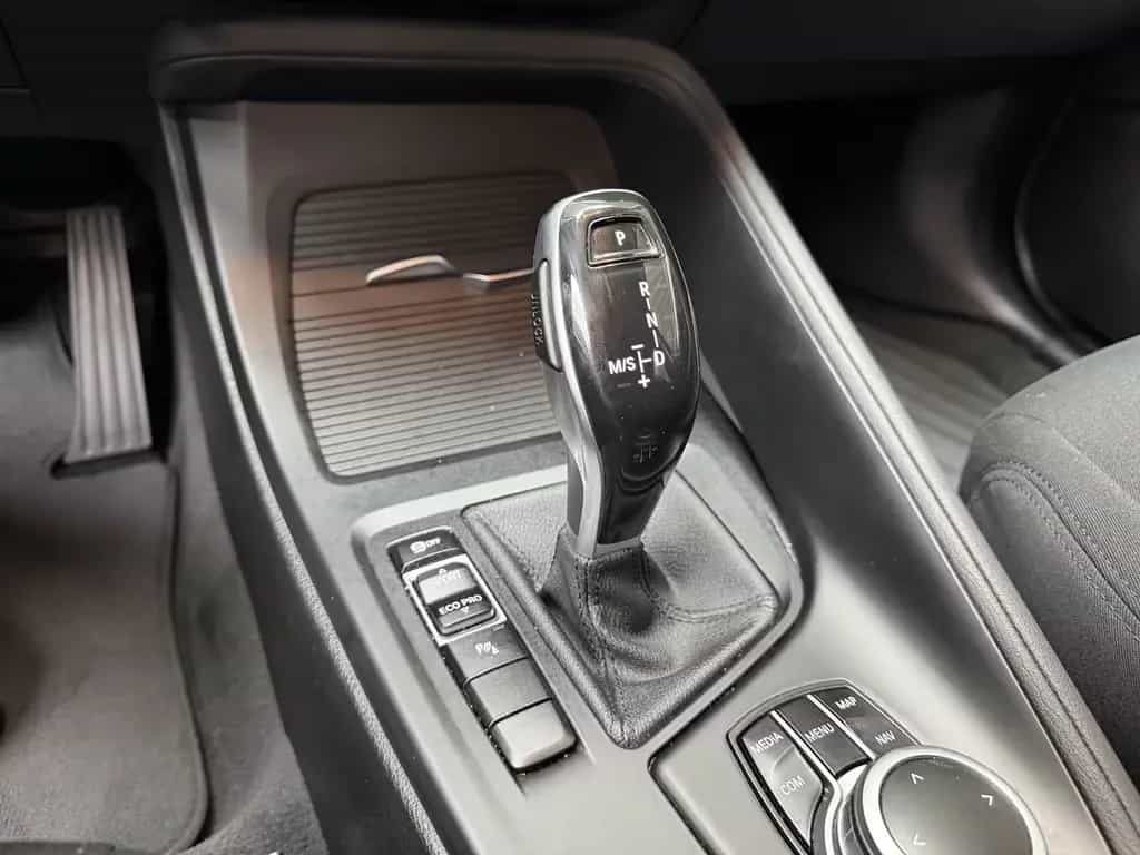 BMW X1 sDrive 18 i Advantage 10/2021-photo-20