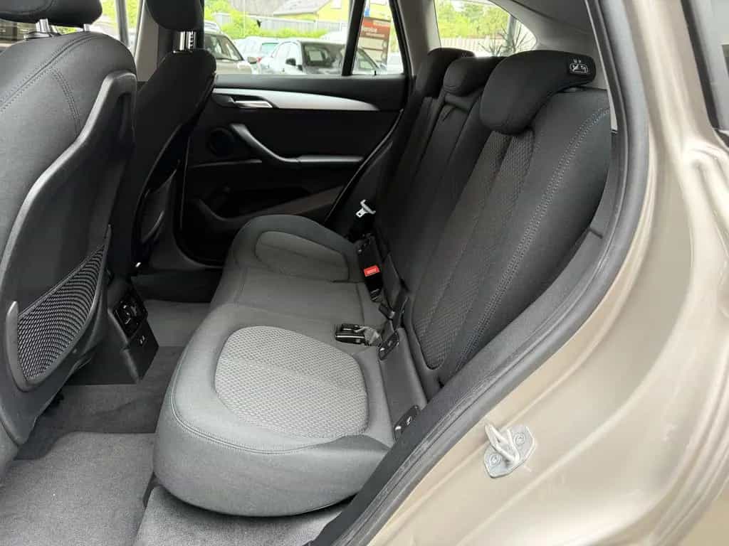 BMW X1 sDrive 18 i Advantage 10/2021-photo-27