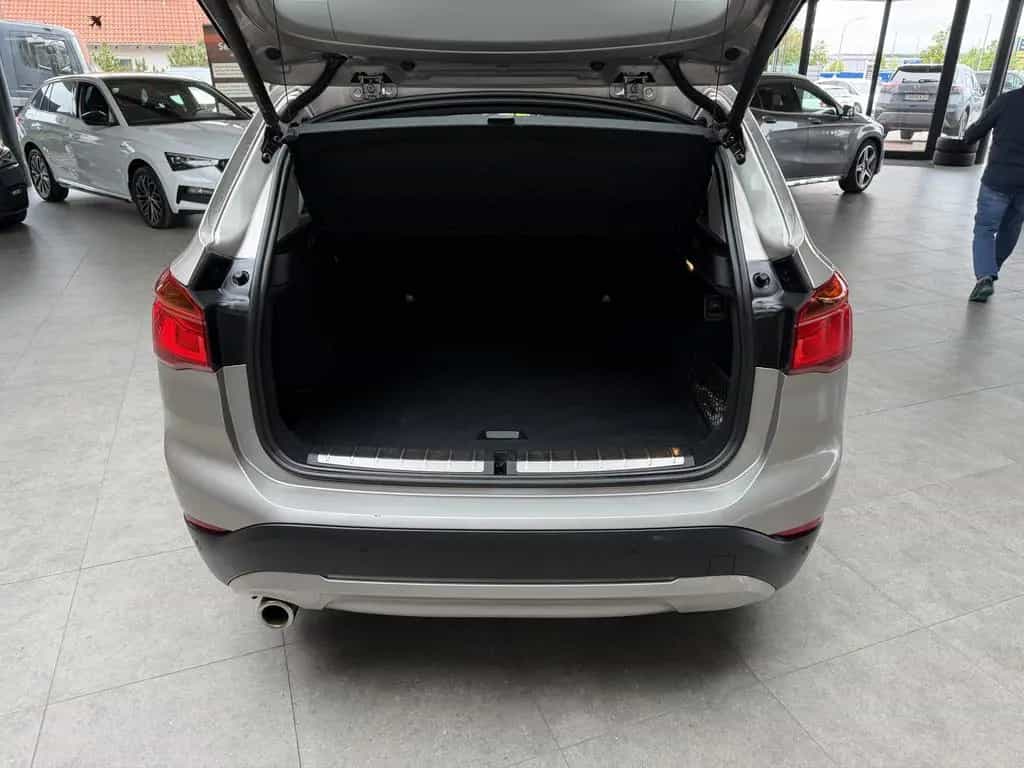 BMW X1 sDrive 18 i Advantage 10/2021-photo-30