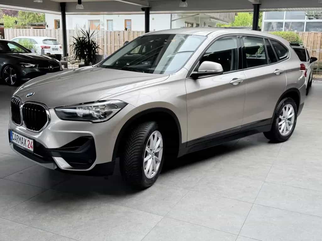 BMW X1 sDrive 18 i Advantage 10/2021-photo-4
