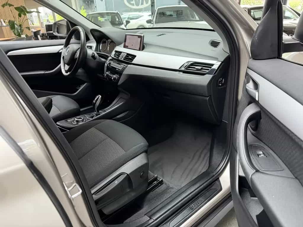 BMW X1 sDrive 18 i Advantage 10/2021-photo-6