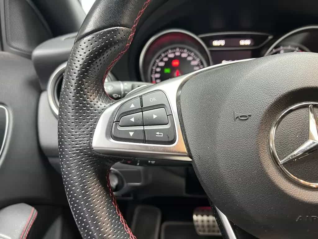 Mercedes-Benz GLA 220 GLA GLA 220 4M AMG-Line Sport Kamera360 dAB LED 12/2019-photo-13
