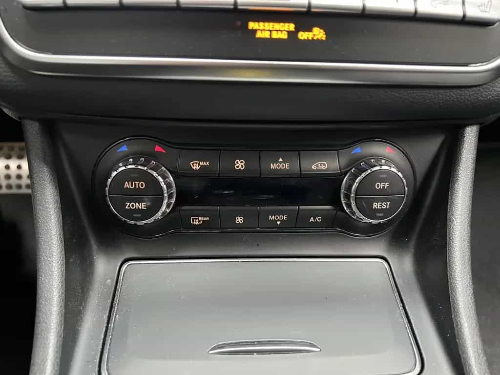 Mercedes-Benz GLA 220 GLA GLA 220 4M AMG-Line Sport Kamera360 dAB LED 12/2019-photo-15