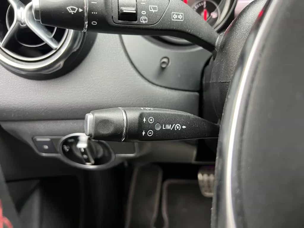 Mercedes-Benz GLA 220 GLA GLA 220 4M AMG-Line Sport Kamera360 dAB LED 12/2019-photo-19