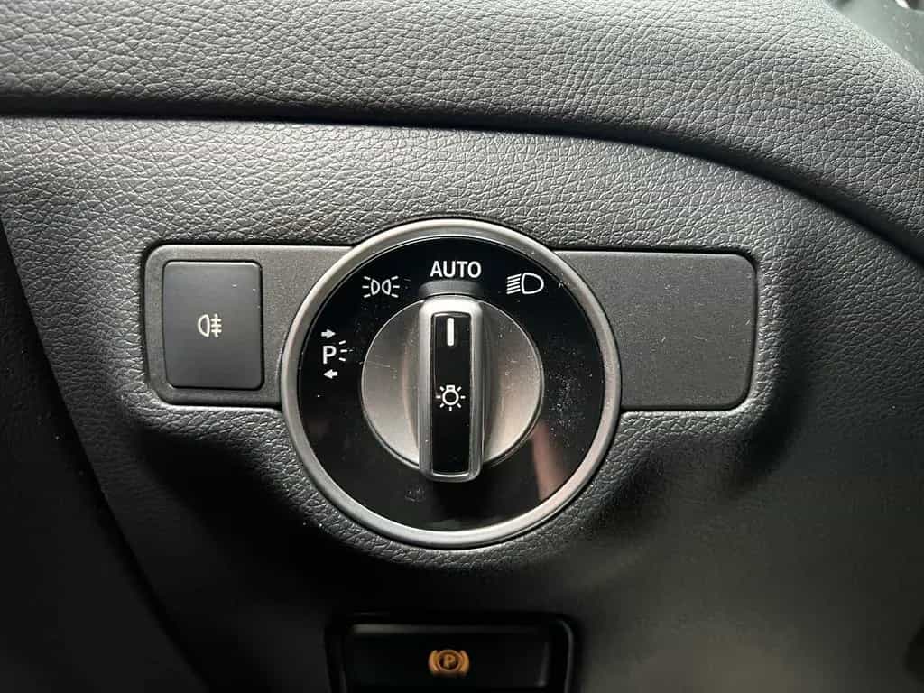Mercedes-Benz GLA 220 GLA GLA 220 4M AMG-Line Sport Kamera360 dAB LED 12/2019-photo-22