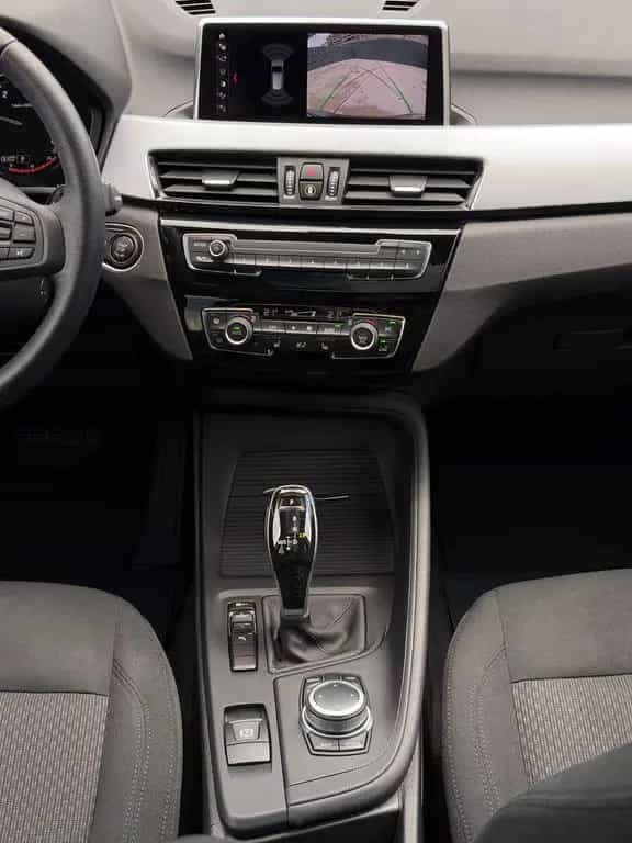 BMW X1 sDrive 20d Temp. AHK PANO LED CAM KZG CarPlay 02/2022-photo-19