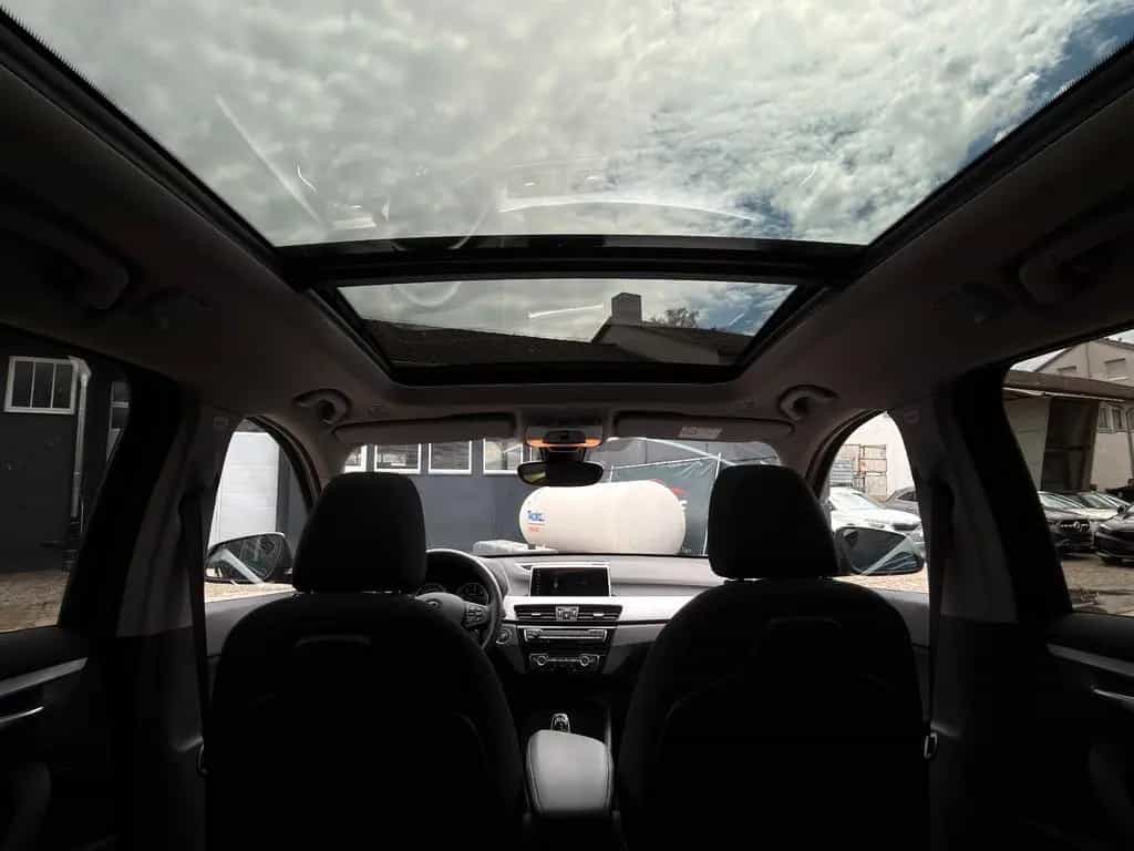 BMW X1 sDrive 20d Temp. AHK PANO LED CAM KZG CarPlay 02/2022-photo-28