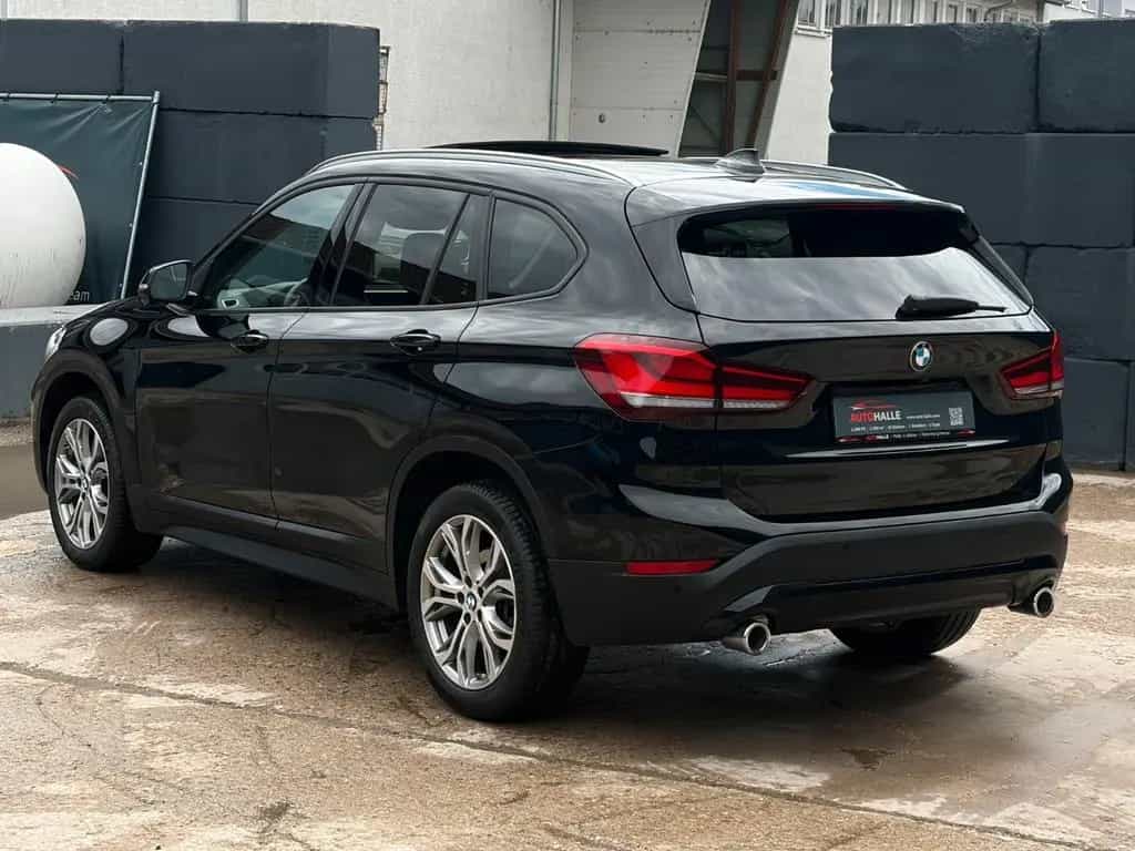 BMW X1 sDrive 20d Temp. AHK PANO LED CAM KZG CarPlay 02/2022-photo-7
