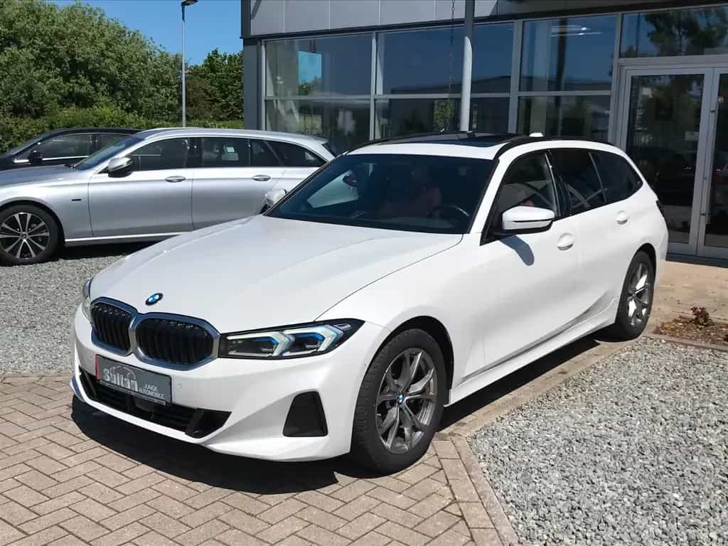 BMW 318 d Touring Panorama Kam ACC Leder Keyless 08/2023-photo-0