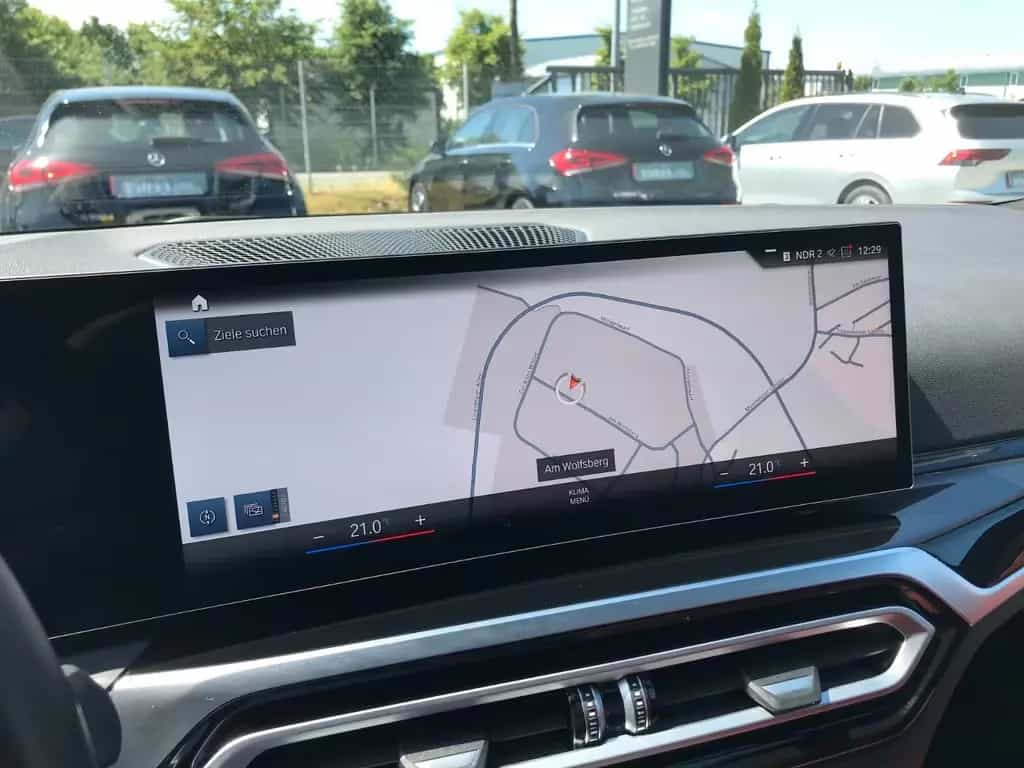 BMW 318 d Touring Panorama Kam ACC Leder Keyless 08/2023-photo-8