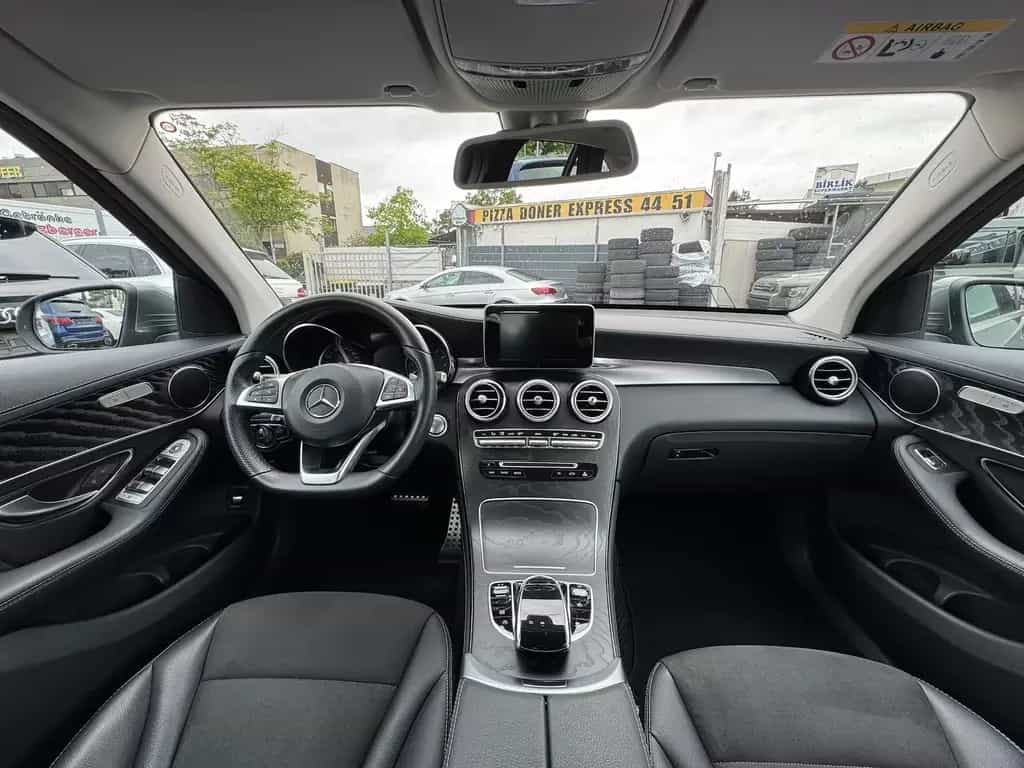 Mercedes-Benz GLC 250 4Matic AMG LINE ACC DTR 360° KAMERA LED 11/2017-photo-11