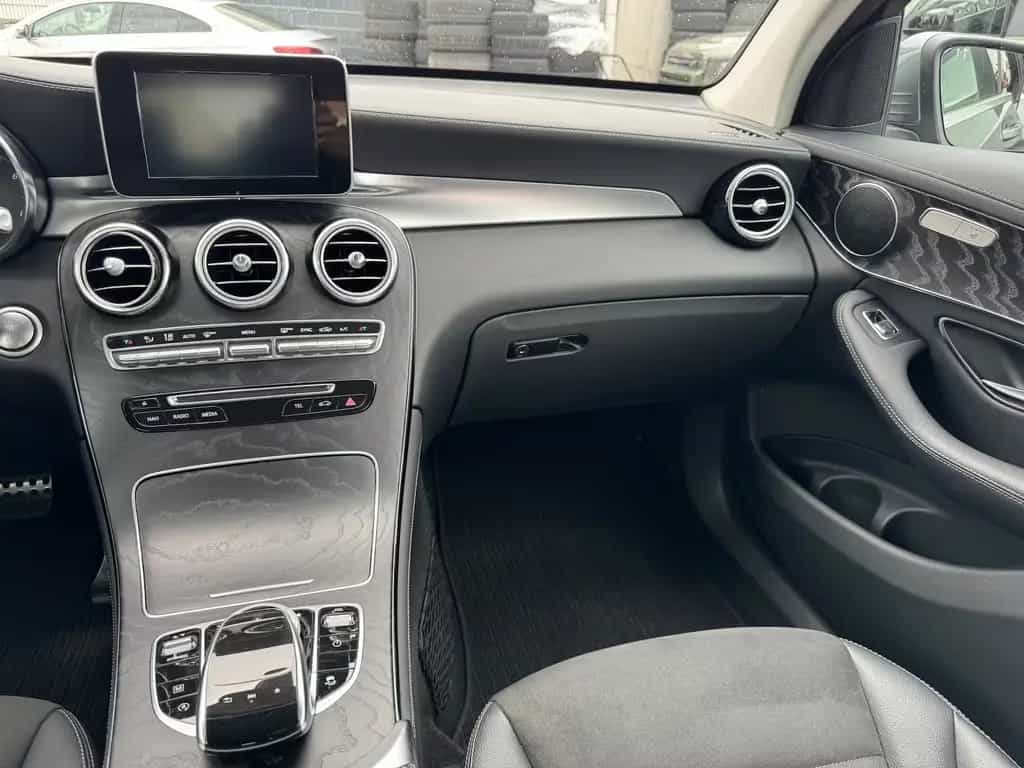 Mercedes-Benz GLC 250 4Matic AMG LINE ACC DTR 360° KAMERA LED 11/2017-photo-14
