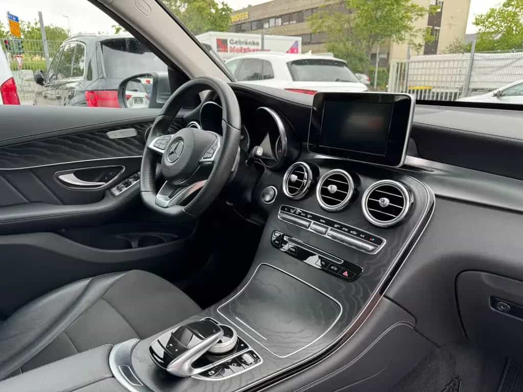 Mercedes-Benz GLC 250 4Matic AMG LINE ACC DTR 360° KAMERA LED 11/2017-photo-17