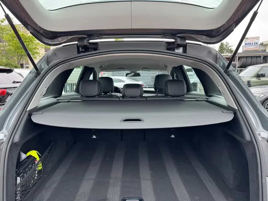Mercedes-Benz GLC 250 4Matic AMG LINE ACC DTR 360° KAMERA LED 11/2017-photo-27