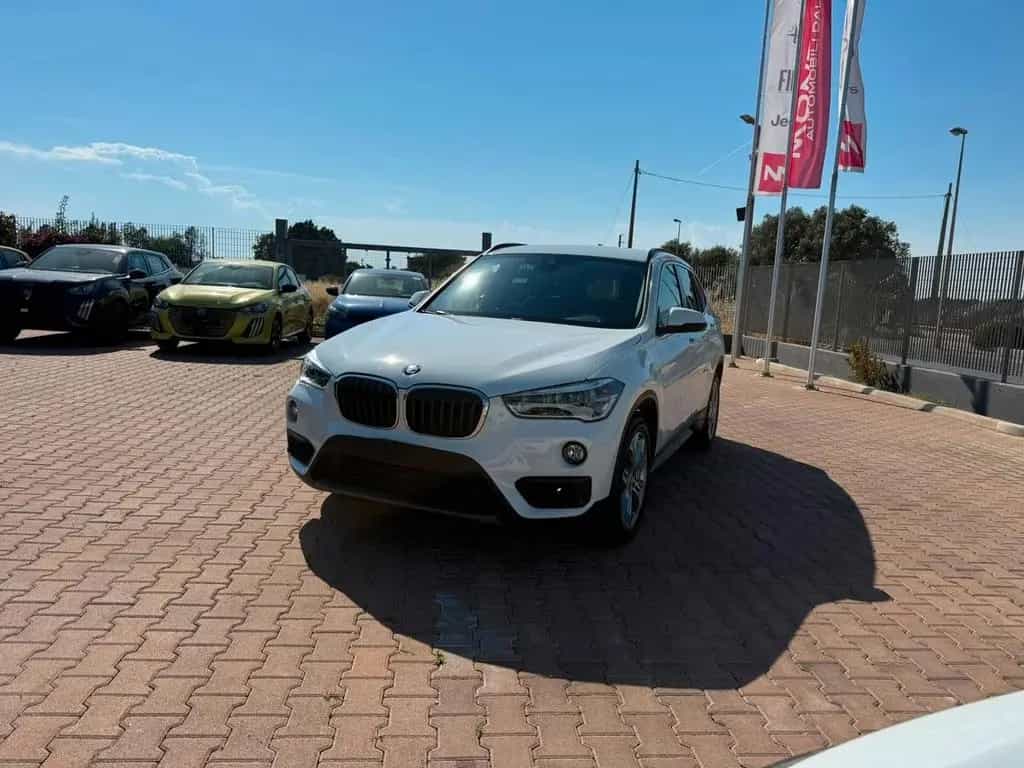 BMW X1 Bmw X1 xDrive18d Advantage 08/2018-photo-0