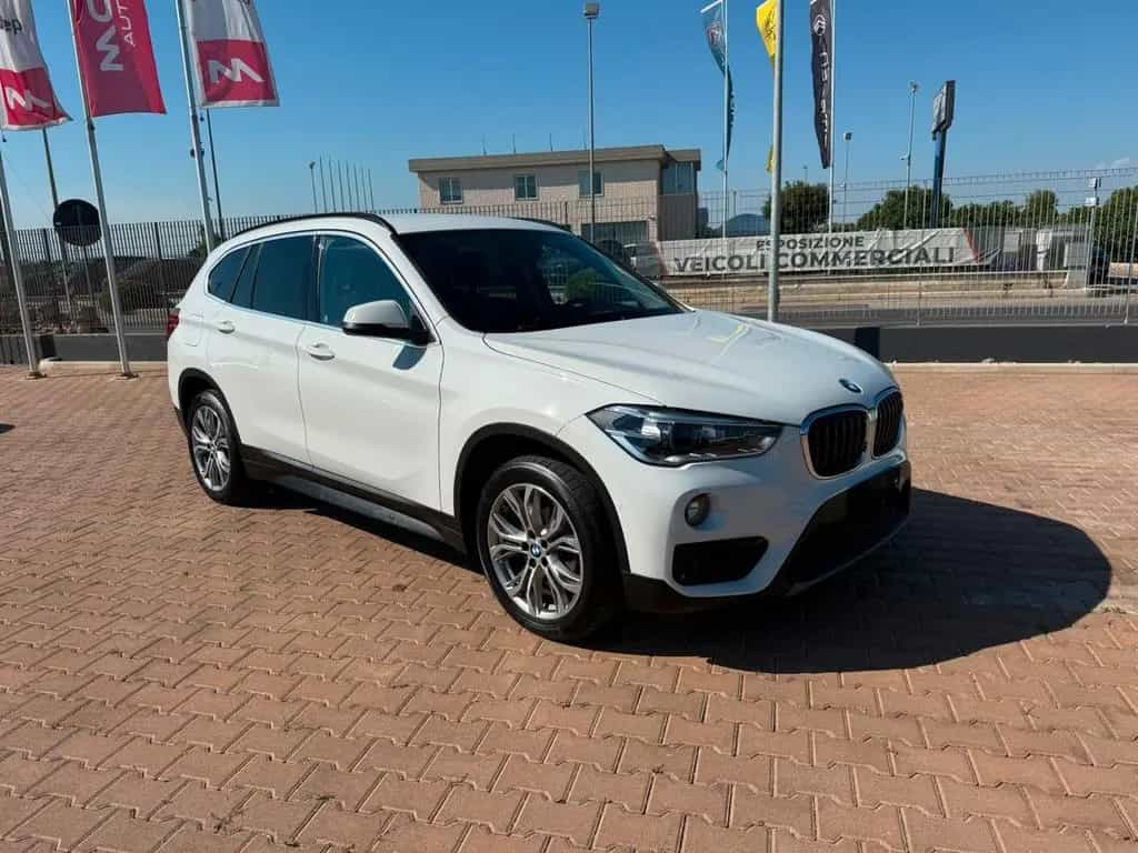 BMW X1 Bmw X1 xDrive18d Advantage 08/2018-photo-1