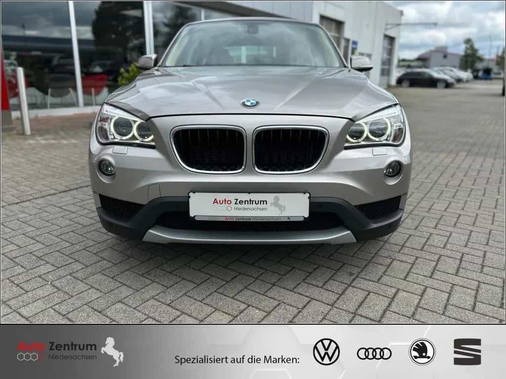 BMW X1 sDrive18i AHK*Leder*Bi-Xenon ab 49 EUR Rate 01/2014-photo-1