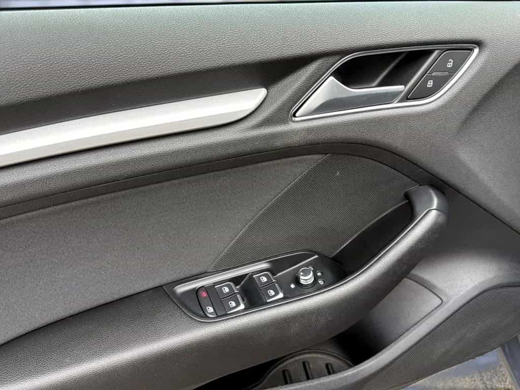 Audi A3 Sportback 30 TFSI+BI-XENON+NAVI+PDC+NANOGRAU 06/2019-photo-9