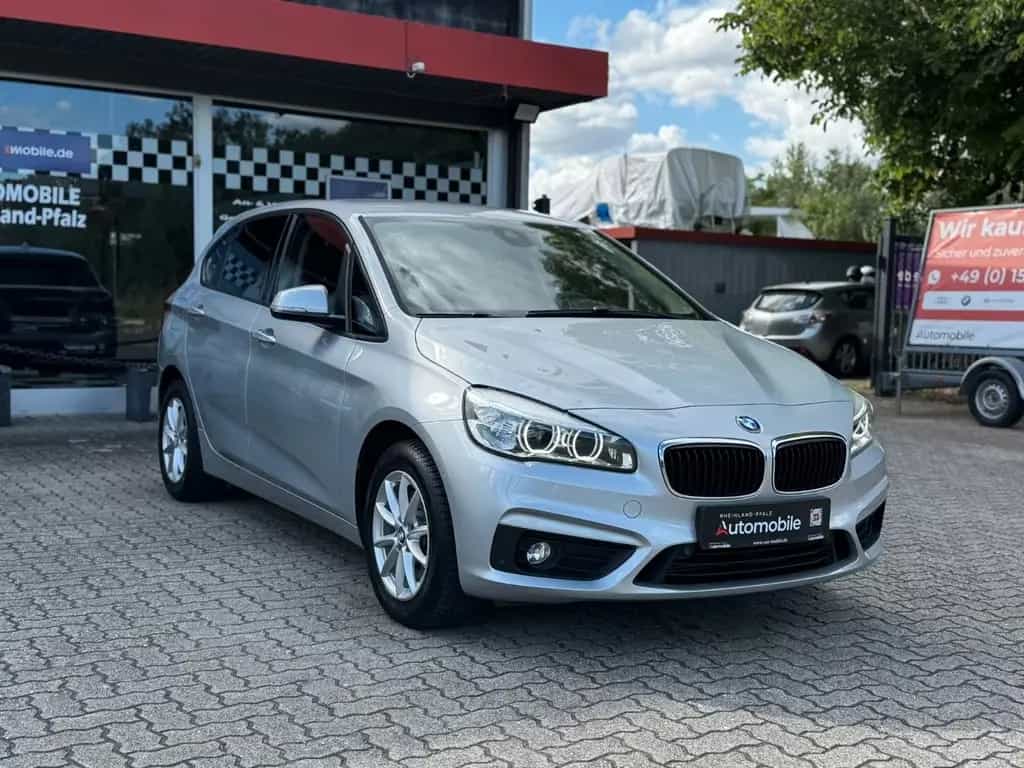 BMW 220 i Advantage/2.HAND/AUTOMATIK/SCHECKHFT/AHK 10/2017-photo-0