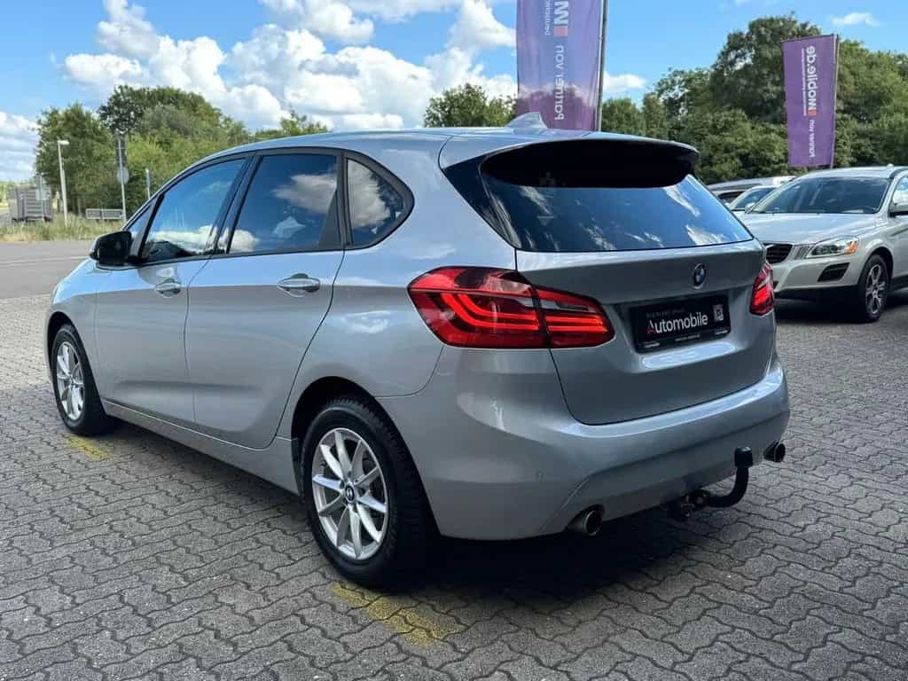 BMW 220 i Advantage/2.HAND/AUTOMATIK/SCHECKHFT/AHK 10/2017-photo-4