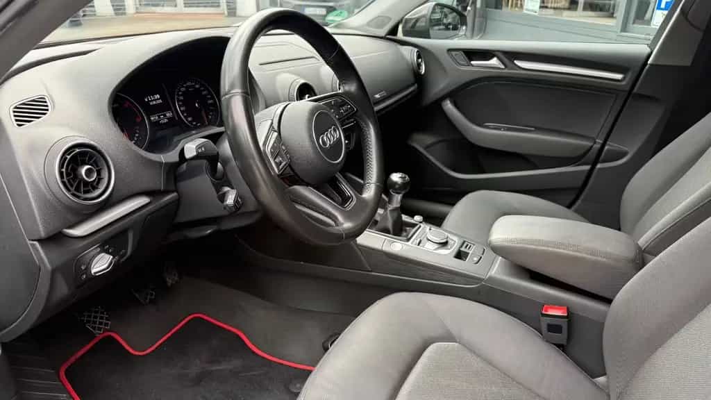 Audi A3 1.6 TDI - Limousine 8V 99 Tkm, Standheizung 12/2016-photo-5