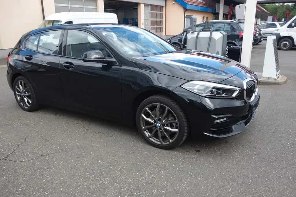BMW 120 1 Limousine 120 i Sport Line 05/2023-photo-1