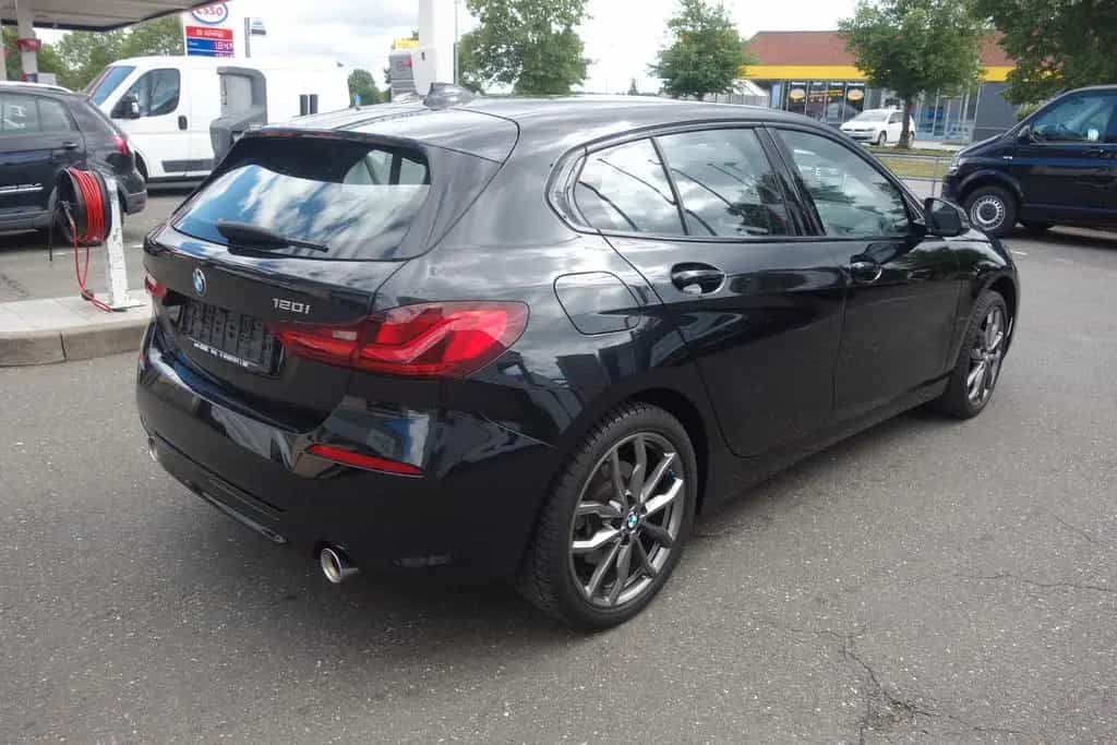 BMW 120 1 Limousine 120 i Sport Line 05/2023-photo-2