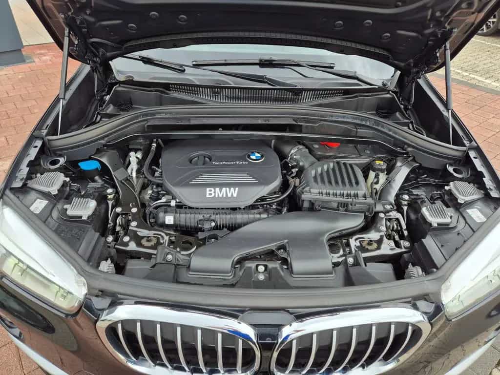BMW X1 xDrive 2.0 i xLine LED Navi AHK 01/2017-photo-10