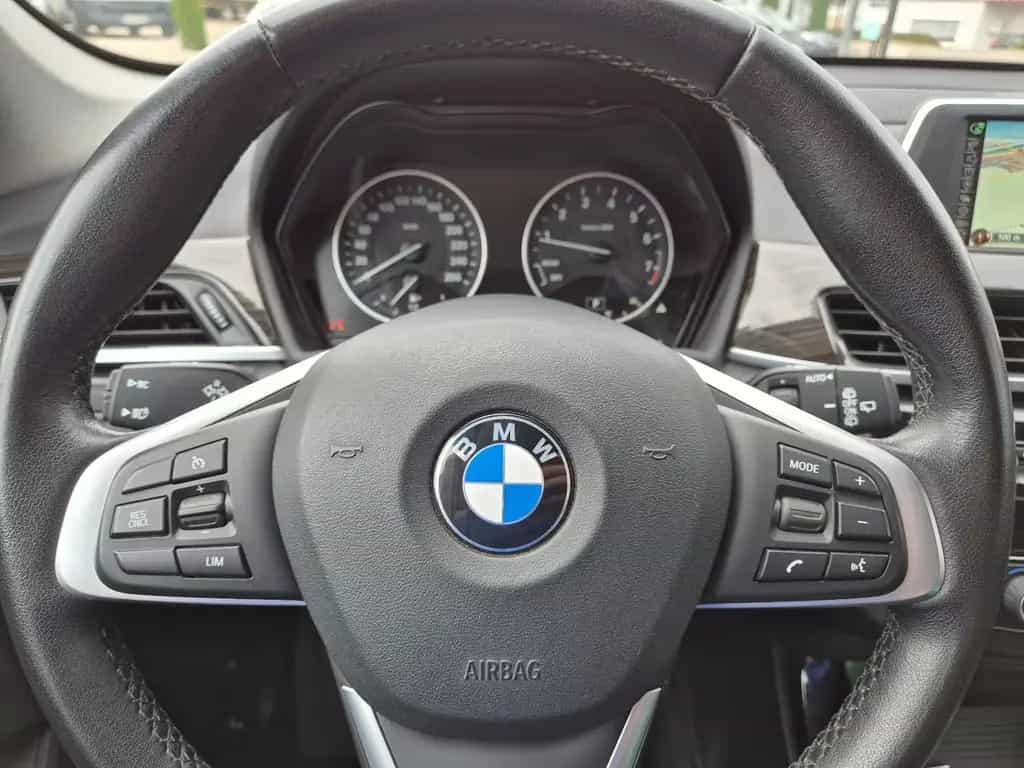 BMW X1 xDrive 2.0 i xLine LED Navi AHK 01/2017-photo-15