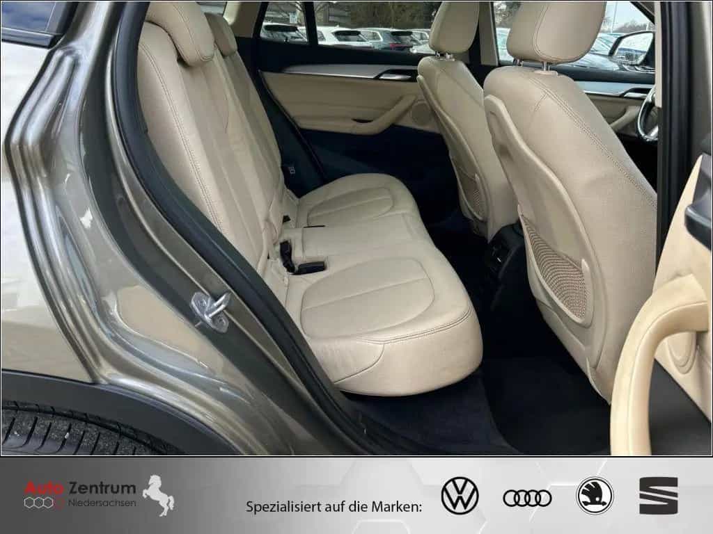 BMW X1 xDrive25d Aut. xLine CarPlay AHK*PANO*HeadUP 01/2018-photo-13