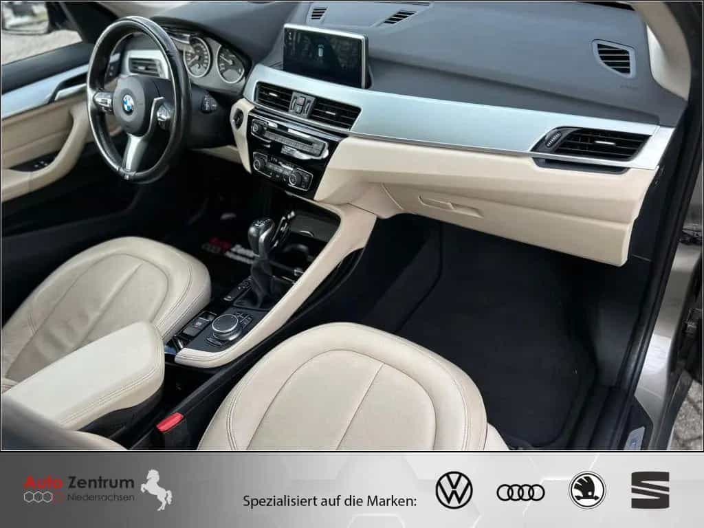 BMW X1 xDrive25d Aut. xLine CarPlay AHK*PANO*HeadUP 01/2018-photo-16
