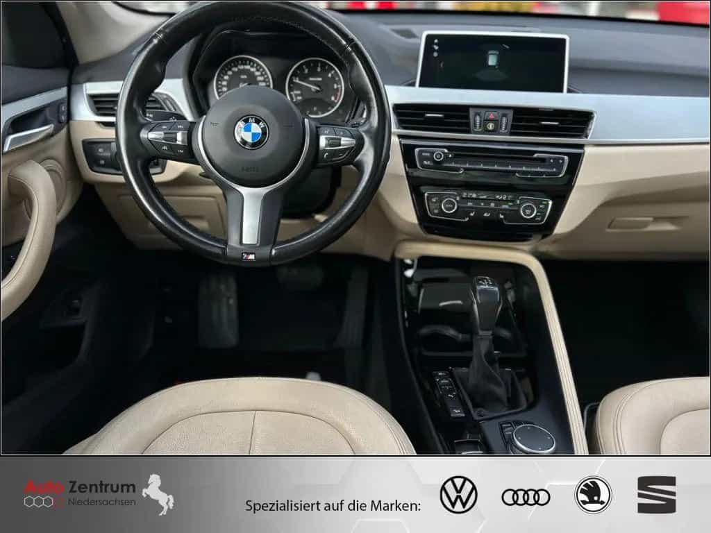 BMW X1 xDrive25d Aut. xLine CarPlay AHK*PANO*HeadUP 01/2018-photo-19