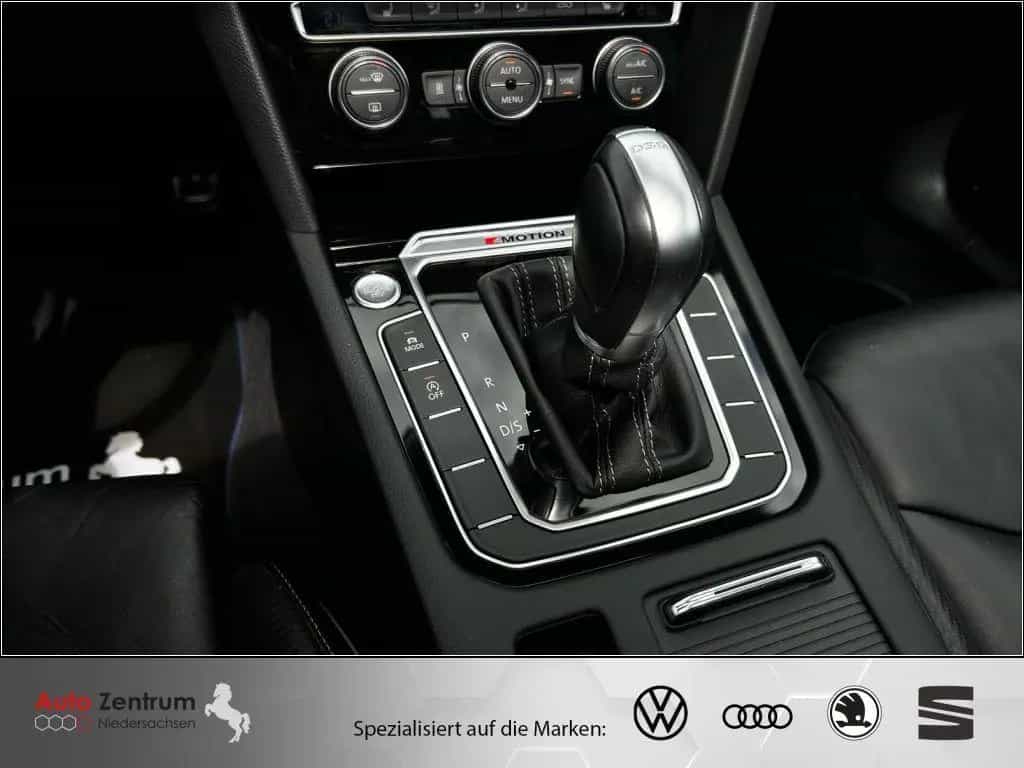 Volkswagen Arteon 2.0 TDI 4M R-Line DYNAUDIO AHK*Stand VOLL 03/2018-photo-36