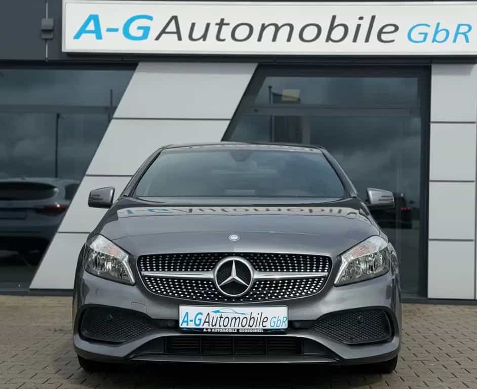 Mercedes-Benz A 180 AMG Line 18"LM-Felgen PDC Notrufsystem 06/2016-photo-1