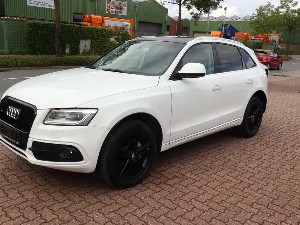 Audi Q5 2.0 TFSI quattro+BI-XEN.+PANO+Totwinkel+LEDER 07/2015-photo-4