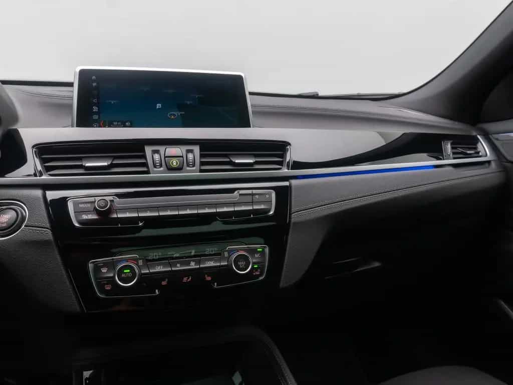 BMW X2 sD18i Sport HiFi Kamera DAB Panorama 18Zoll 03/2023-photo-20