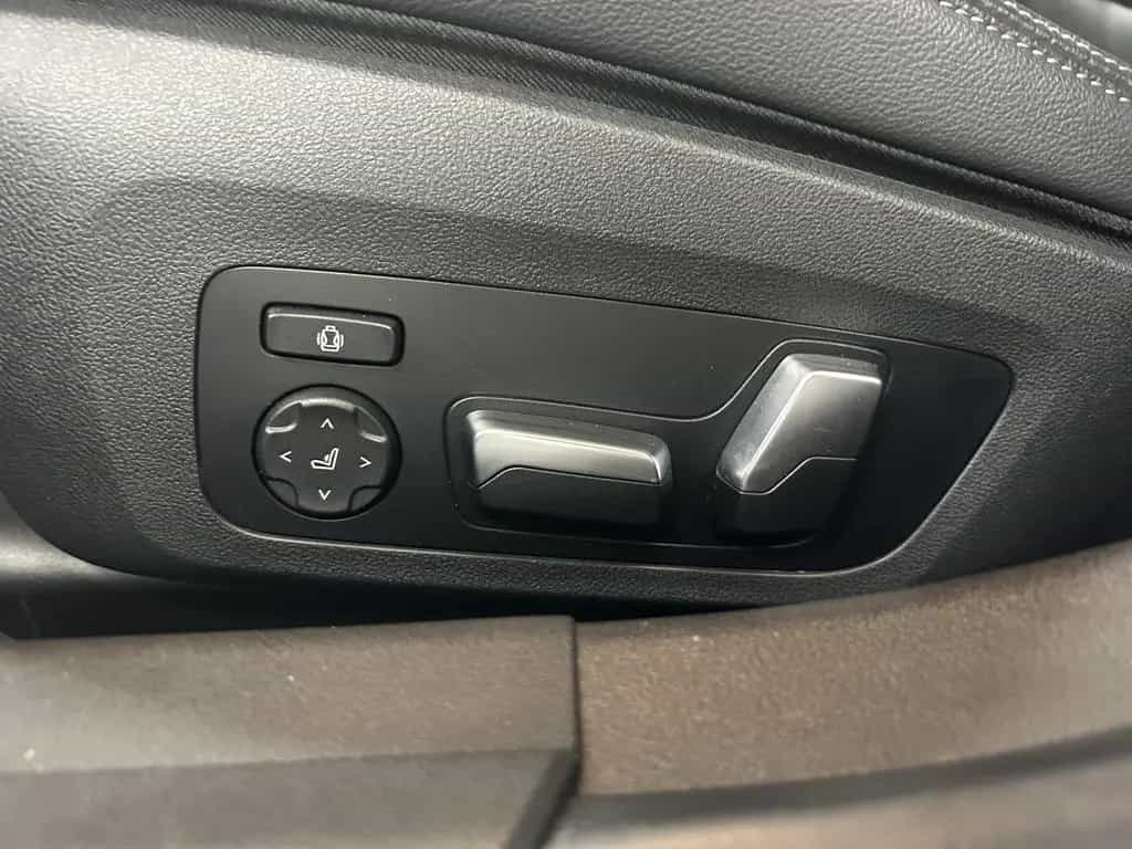 BMW 330 i M Sport+Laser+Head-Up+Ambiente+Memory+Kam 08/2019-photo-25