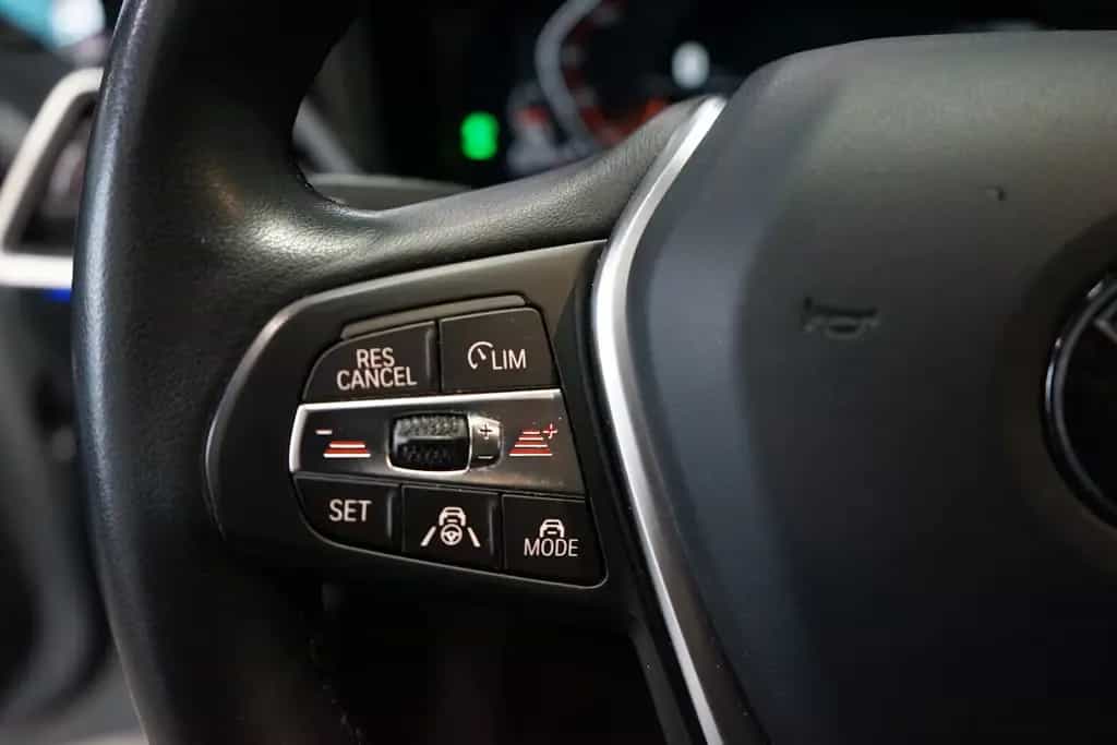 BMW 320 d xDrive Touring Luxury Line Standhz+AHK+ACC 01/2020-photo-11