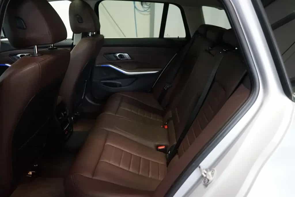 BMW 320 d xDrive Touring Luxury Line Standhz+AHK+ACC 01/2020-photo-19